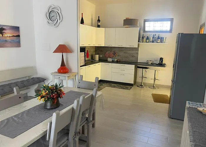 度假居 Chiara 托雷拉皮罗